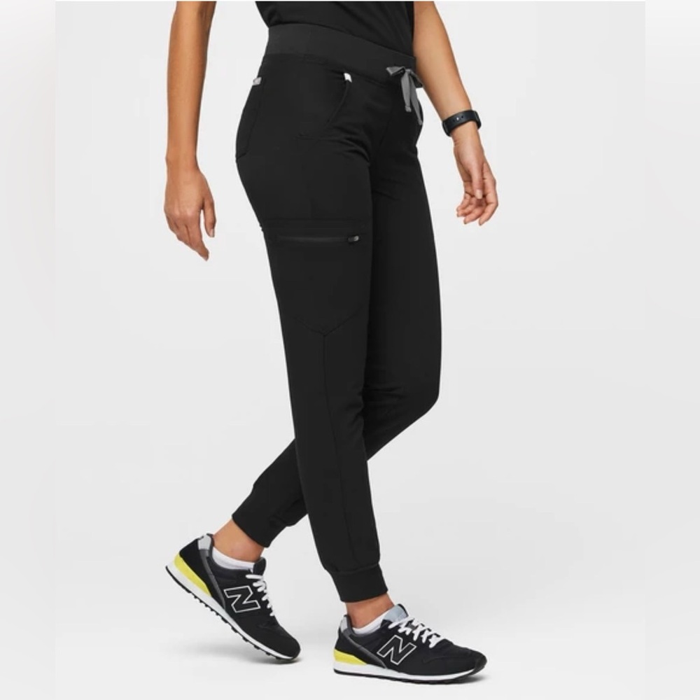 LIKE NEW, AUTHENTIC Zamora Jogger Black Scrub Pants